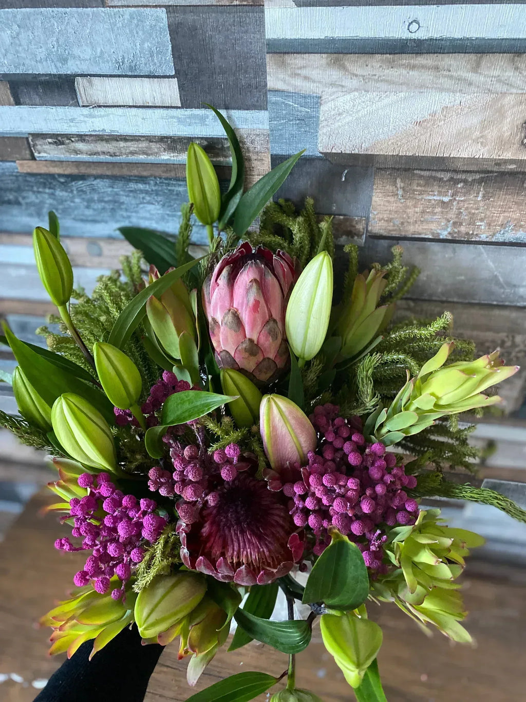 Grand Luxury Purple Bouquet - Stunning Luxury Flower Bouquet - Freshness Flowers