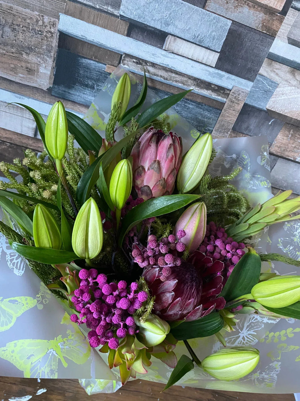 Grand Luxury Purple Bouquet - Stunning Luxury Flower Bouquet - Freshness Flowers