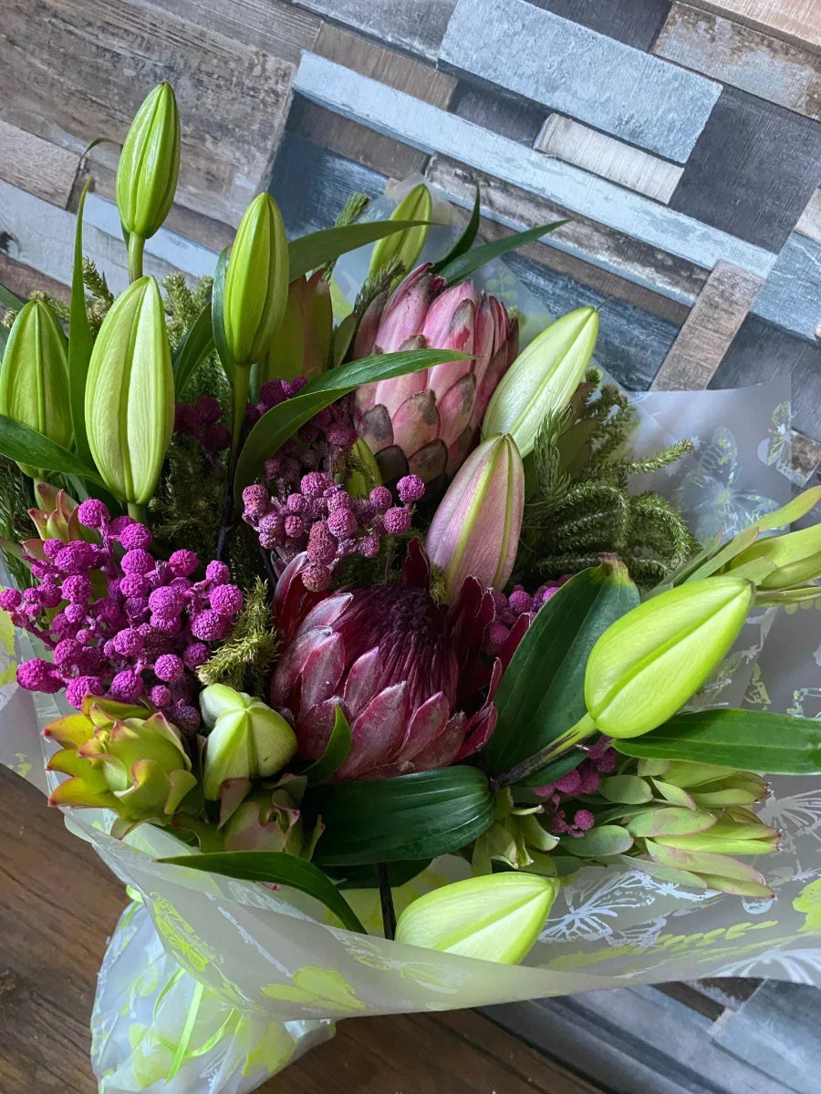 Grand Luxury Purple Bouquet - Stunning Luxury Flower Bouquet - Freshness Flowers